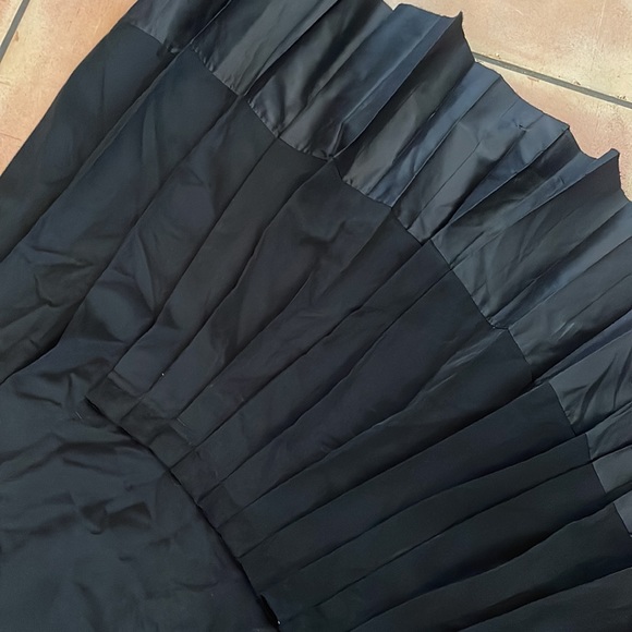 Anarkh microfiber pleated unfinished edges maxi skirt - Picture 3 of 5